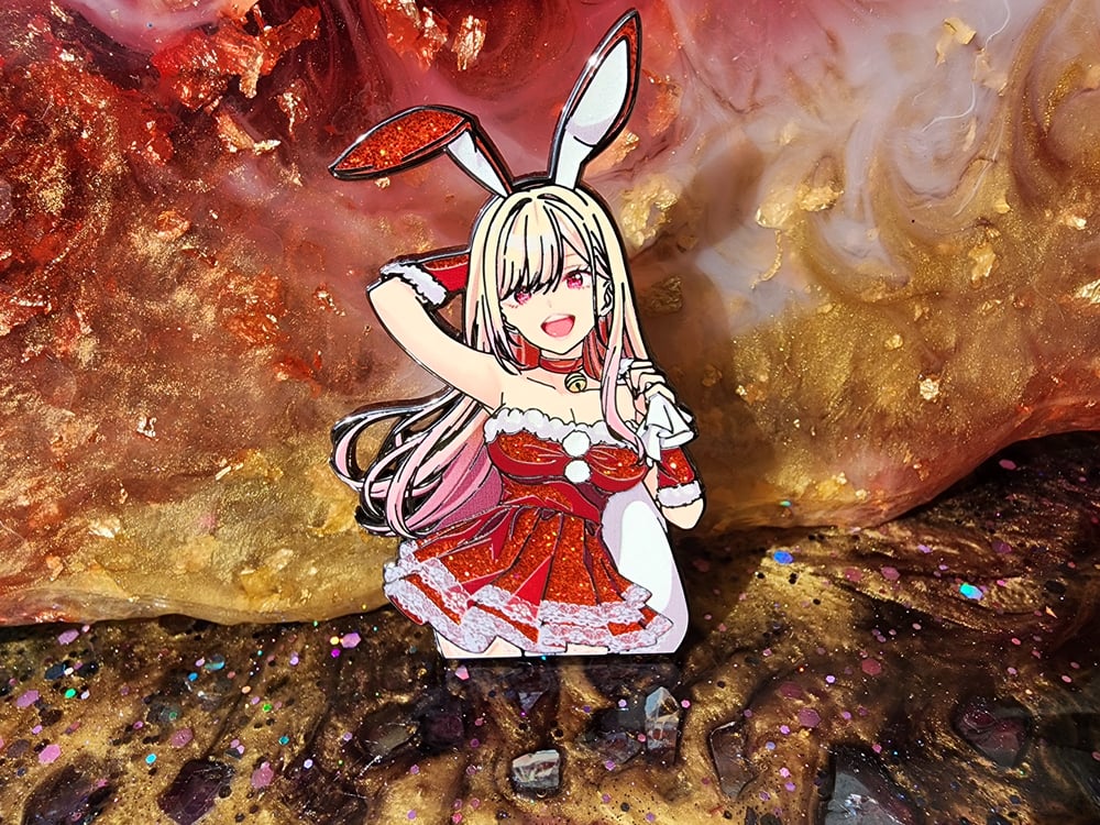 Image of Bunny Marin In Hands