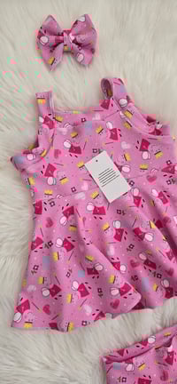 Image 3 of Peppa pig oufit 