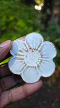 Image 1 of Flower Magnets