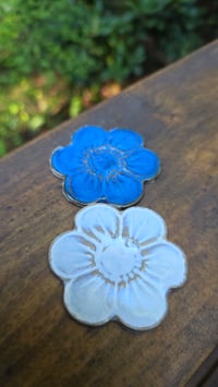 Image 2 of Flower Magnets