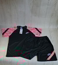 Kids Shorts and Tshirt (9/10)year