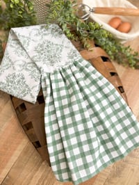 age Gingham & Floral Hanging Kitchen Towel Scarf – Fresh Country Charm