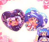 Nini-tan and Mayura badges (Ukagaka)
