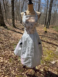 Image 7 of Linen Pinafore Apron in Grey & Floral Accent