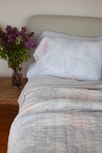 Image 3 of Big Paisley Quilt