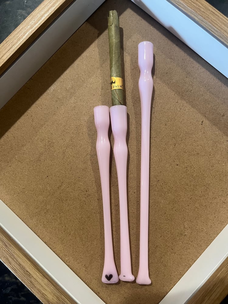 Image of pink tiffany jay holder 