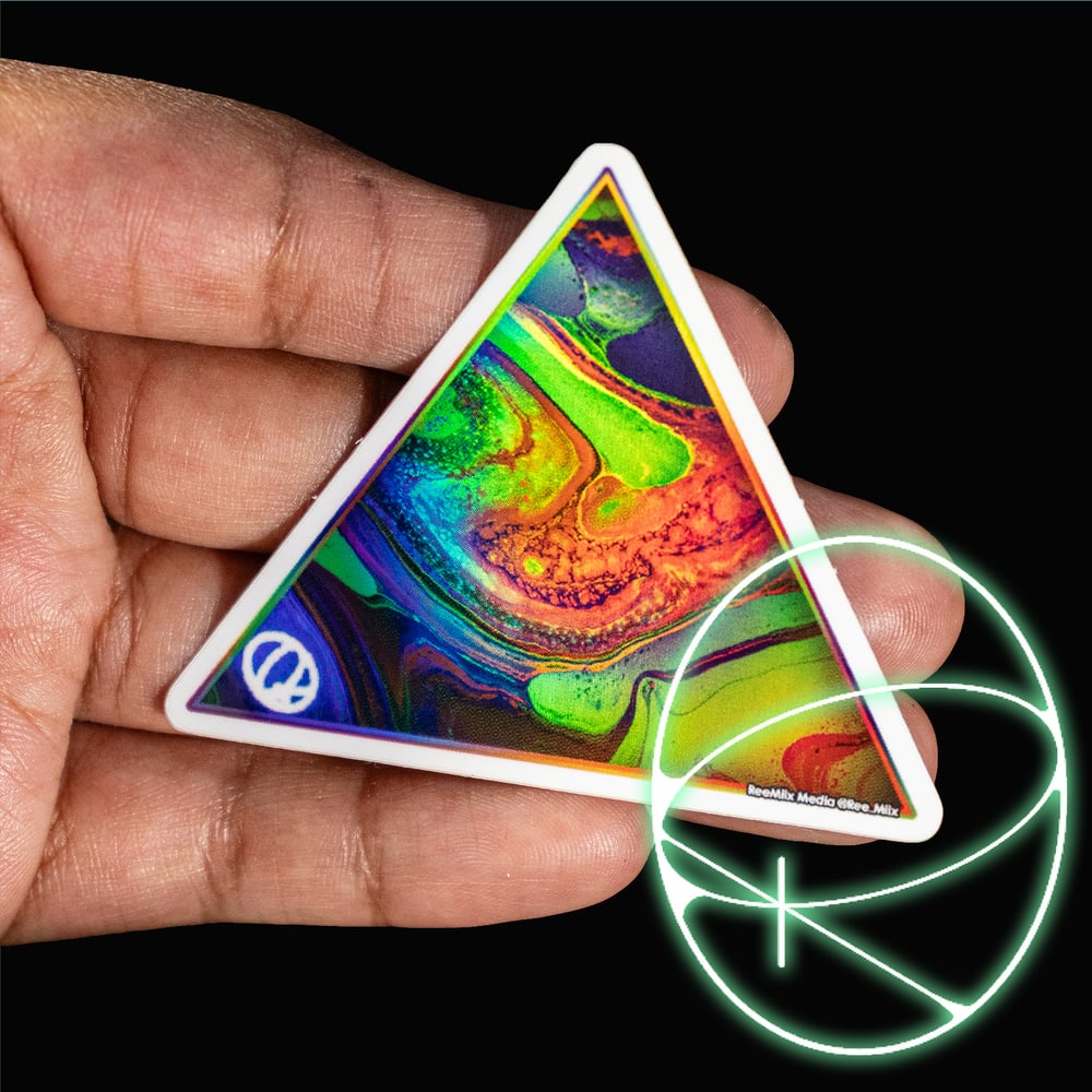 Image of Trippy Triangle STICKIE