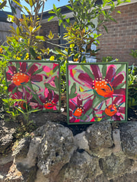 Image 4 of There's a whole colourful world behind those flowers