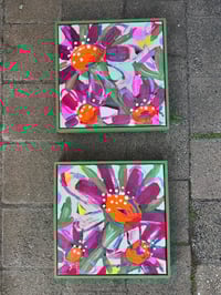 Image 5 of There's a whole colourful world behind those flowers