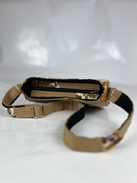 Image 4 of (Brown) Zipper Shoulder Bag