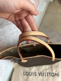Image 4 of Louis Vuitton Neverfull MM Monogram Beige