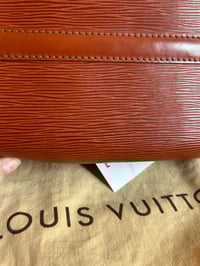 Image 16 of Louis Vuitton Brown Epi Leather Speedy 30