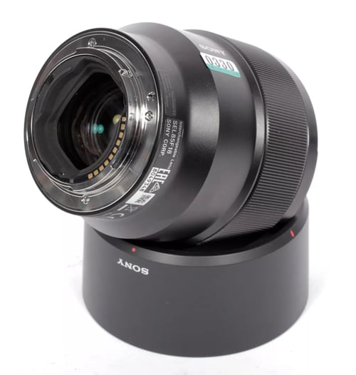 Image of Sony FE 85mm F1.8 lens SEL85F18 + ALC-SH150 shade #0330