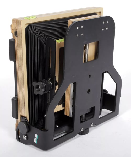 Image of Intrepid 5X7 Field camera w/ Schneider 210mm lens + holders + fresnel #0350