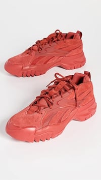 Image 2 of Zapatilla Reebok CLUB C CARDI V2 en liquidación.