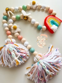 Image 4 of RTS OAK Buzz & Blooms Garland #1
