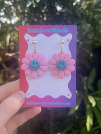 Groovy bloom earrings