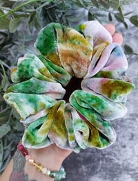 Image 4 of Luxury Silk Velvet Scrunchie (#3)