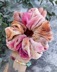 Image 5 of Luxury Silk Velvet Scrunchie (#5)