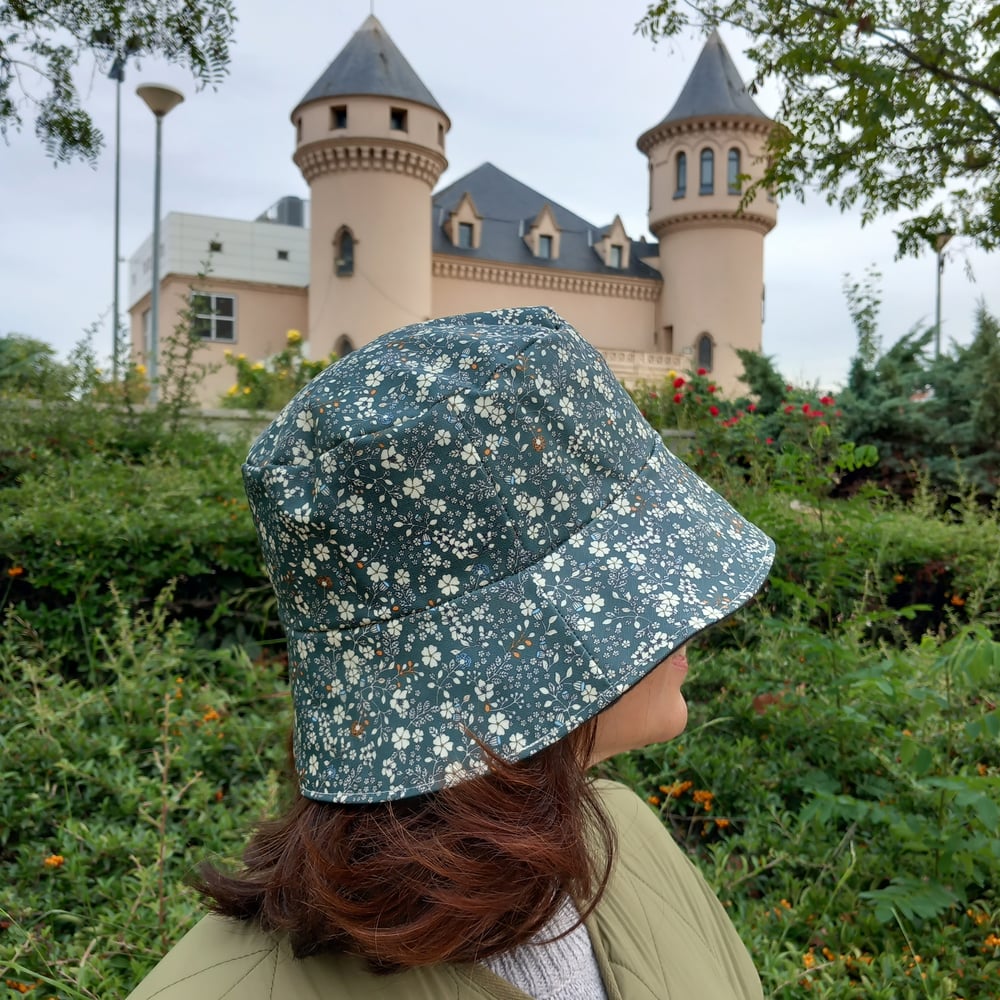 Image of Sombrero impermeable - Flores kaki