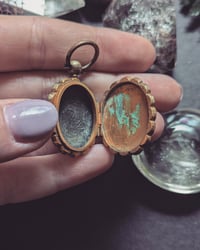 Image 3 of Scalloped edge locket