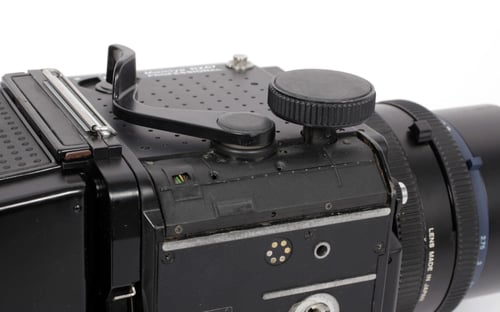 Image of Mamiya RZ67 Pro 6X7 medium format camera w/ Z 90mm F3.5 W lens + WLF + 120 back #0275