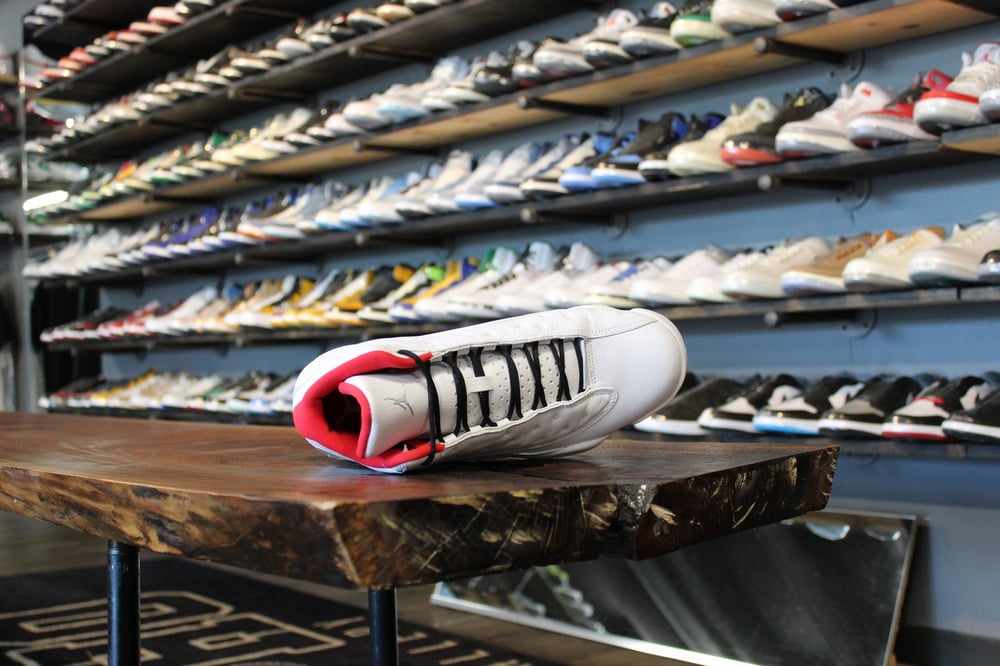 AIR JORDAN XIII (13) "HISTORY OF FLIGHT"