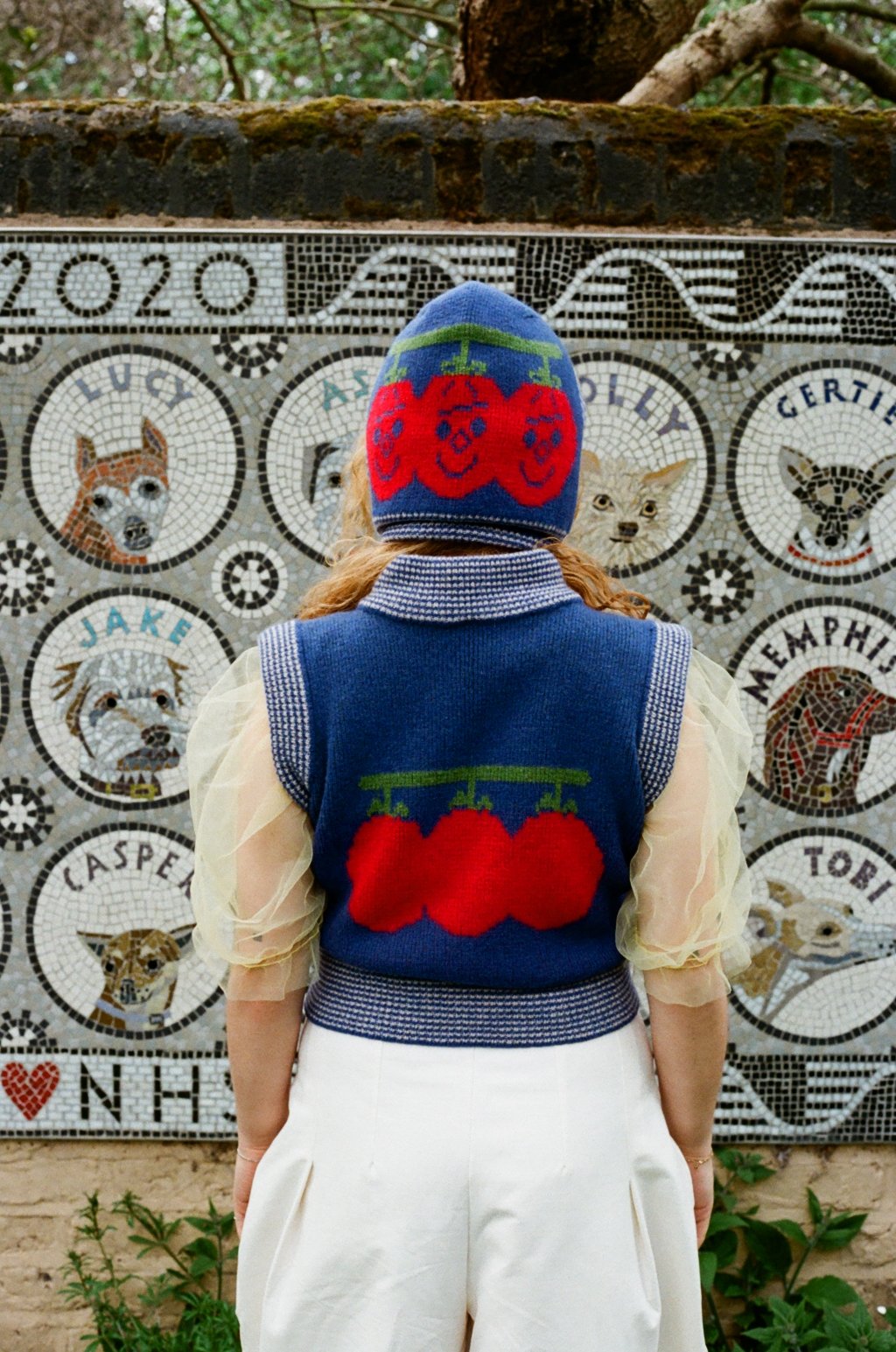 TOMATOES SLEEVELESS KNIT