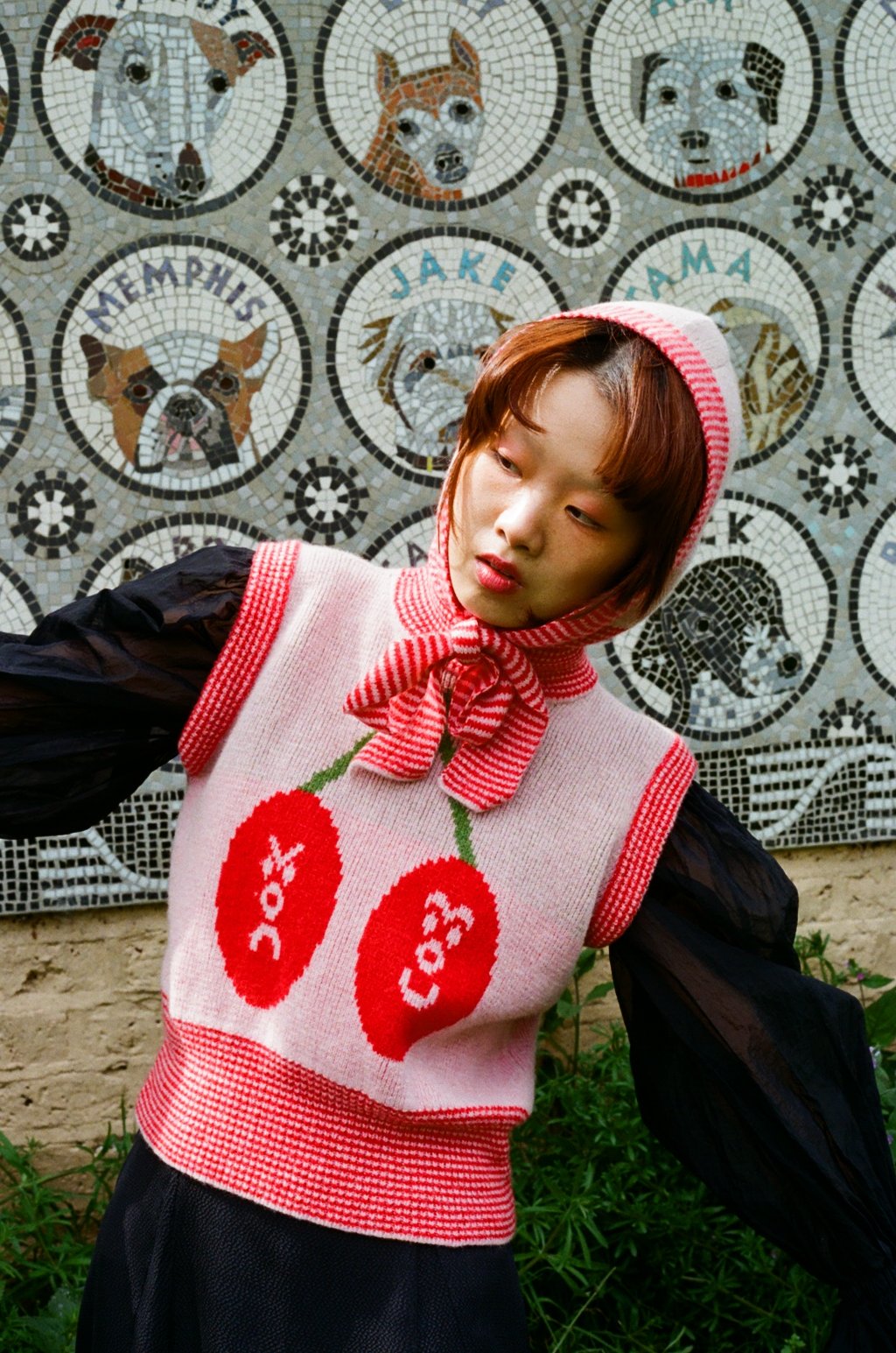 CHERRIES SLEEVELESS KNIT