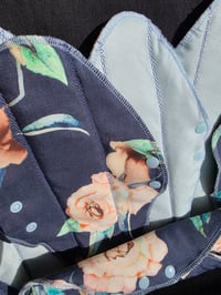 Image 2 of Set of 7 Linen Regular Pads- Navy & Roses