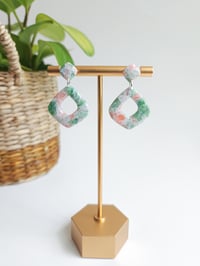 Spring Flower Marble Beths