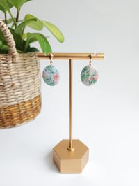 Spring Flower Marble Marys 