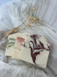 Image 2 of 3 pc Shea Butter Spa Bar Gift Set