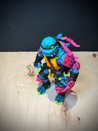 Image 4 of 001/001 UV SLASHY RESIN ART TOY