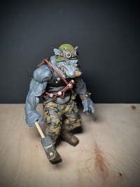 Image 4 of 001/001 CAMO STOCKREADY RESIN ART TOY