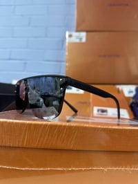 lvvv sunglasses