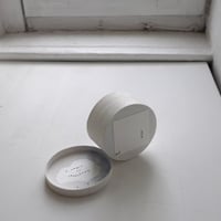 Image 3 of Box Object 'Knowledge is Flower' 木箱オブジェ「知は花なり」