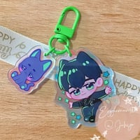Image 2 of PLAVE iridescent keychain | Pixel world by Johyo