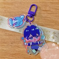 Image 4 of PLAVE iridescent keychain | Pixel world by Johyo
