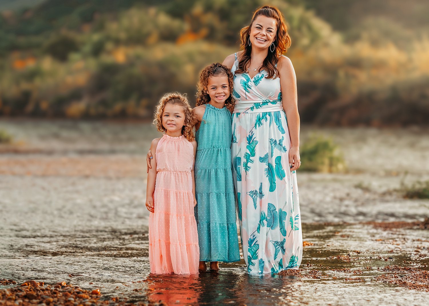 Image of Family Mini Sessions-June 8th-Bobo Trailhead in Boulder(Creek Minis)-$350 with half due upfront