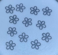 Flores de metal Blanca