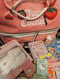 Image 4 of Juicy Couture Sweet N Juicy Weekender Meets Hello Kitty Bundle 