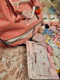 Image 7 of Juicy Couture Sweet N Juicy Weekender Meets Hello Kitty Bundle 