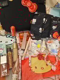 Image 3 of Hello Kitty Black Handbag Bundle 