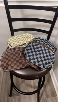 Beautiful make up bag.