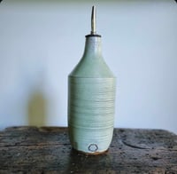 Image 1 of Oil Pourer in matte JADE