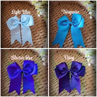Image 3 of 6" Bows