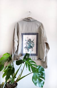 Image 1 of SOBRE CAMISA GRIS