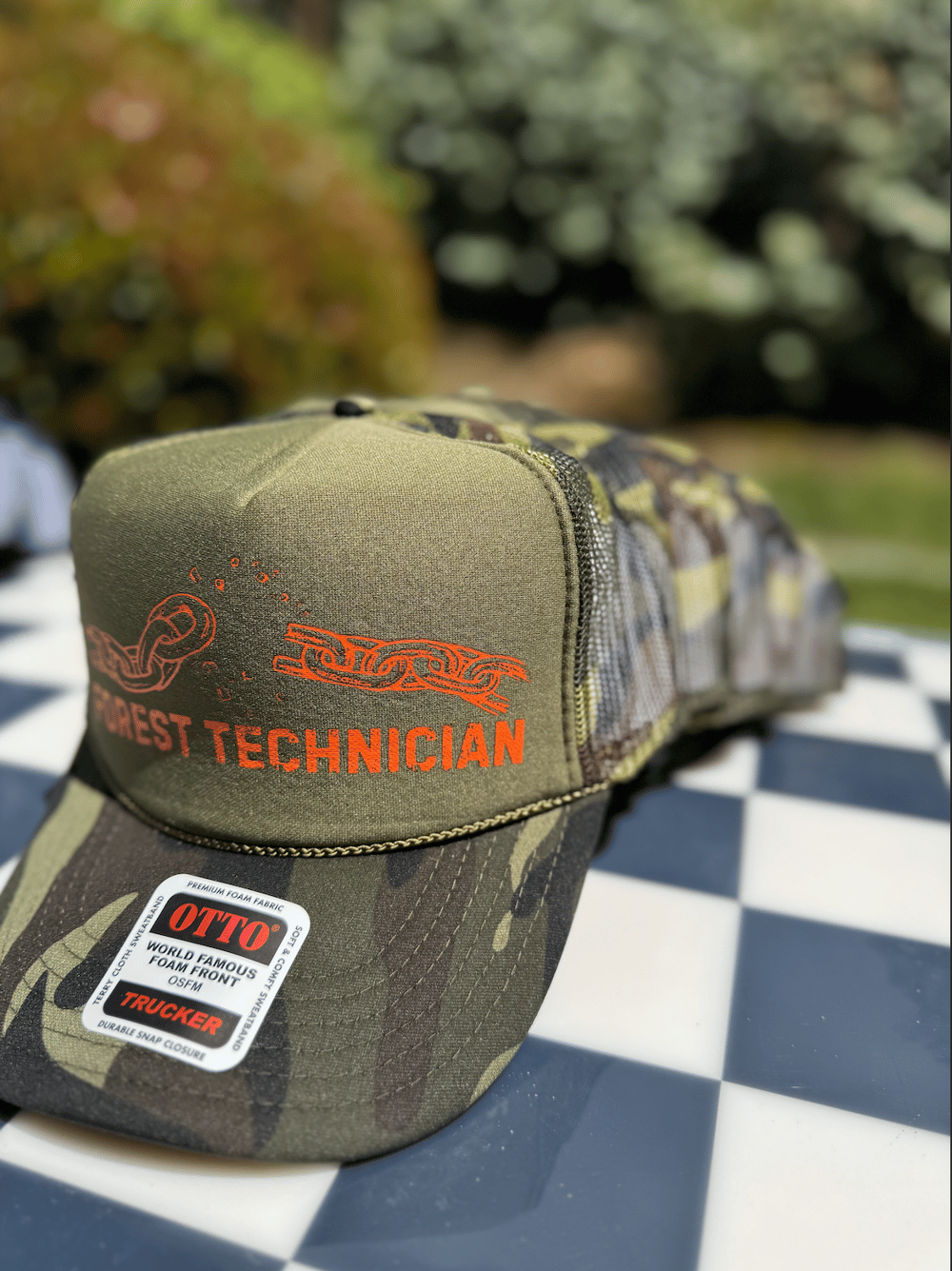 FOREST TECH - CAMO Trucker