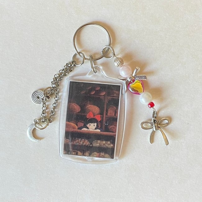 'kikis bow' photo keychain